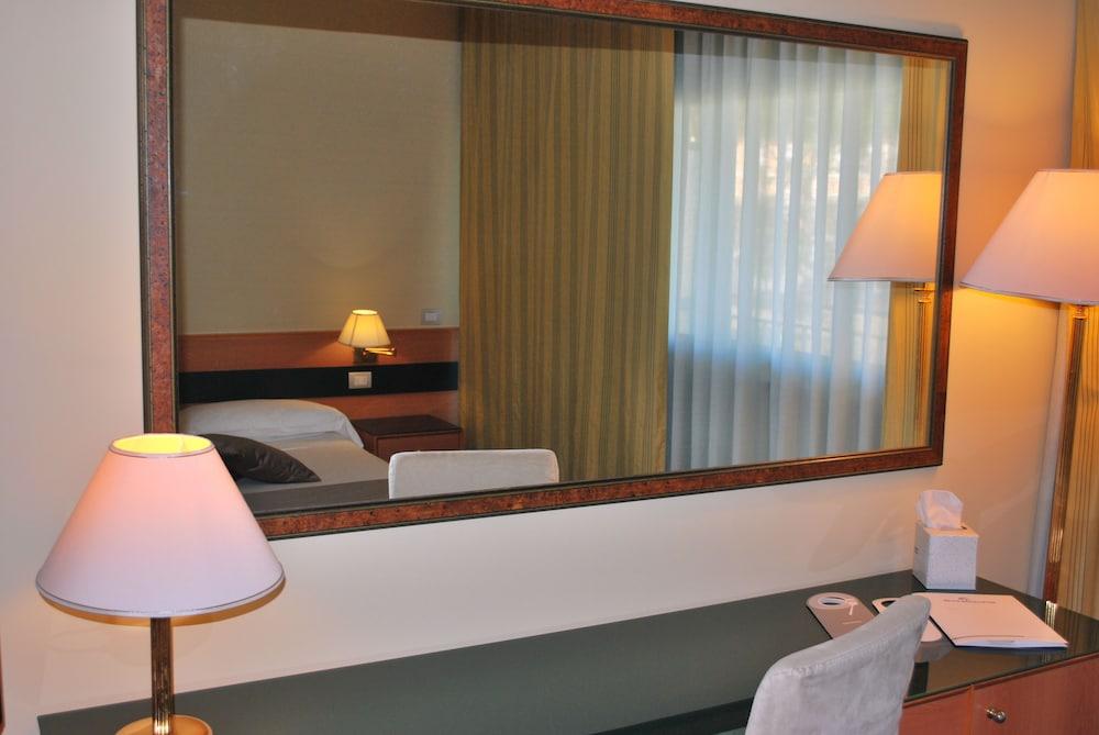 Bv Hotel Oly Ρώμη Εξωτερικό φωτογραφία