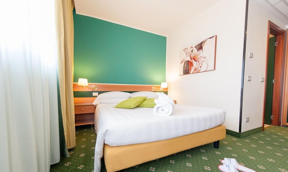 Bv Hotel Oly Ρώμη Εξωτερικό φωτογραφία